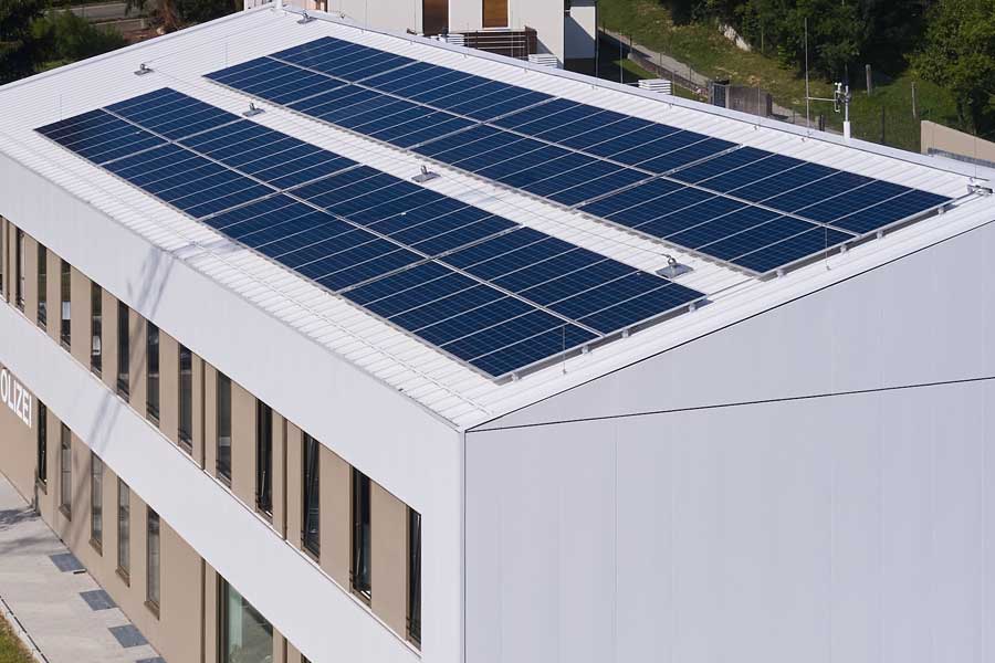 Kalzip roof with PV 1